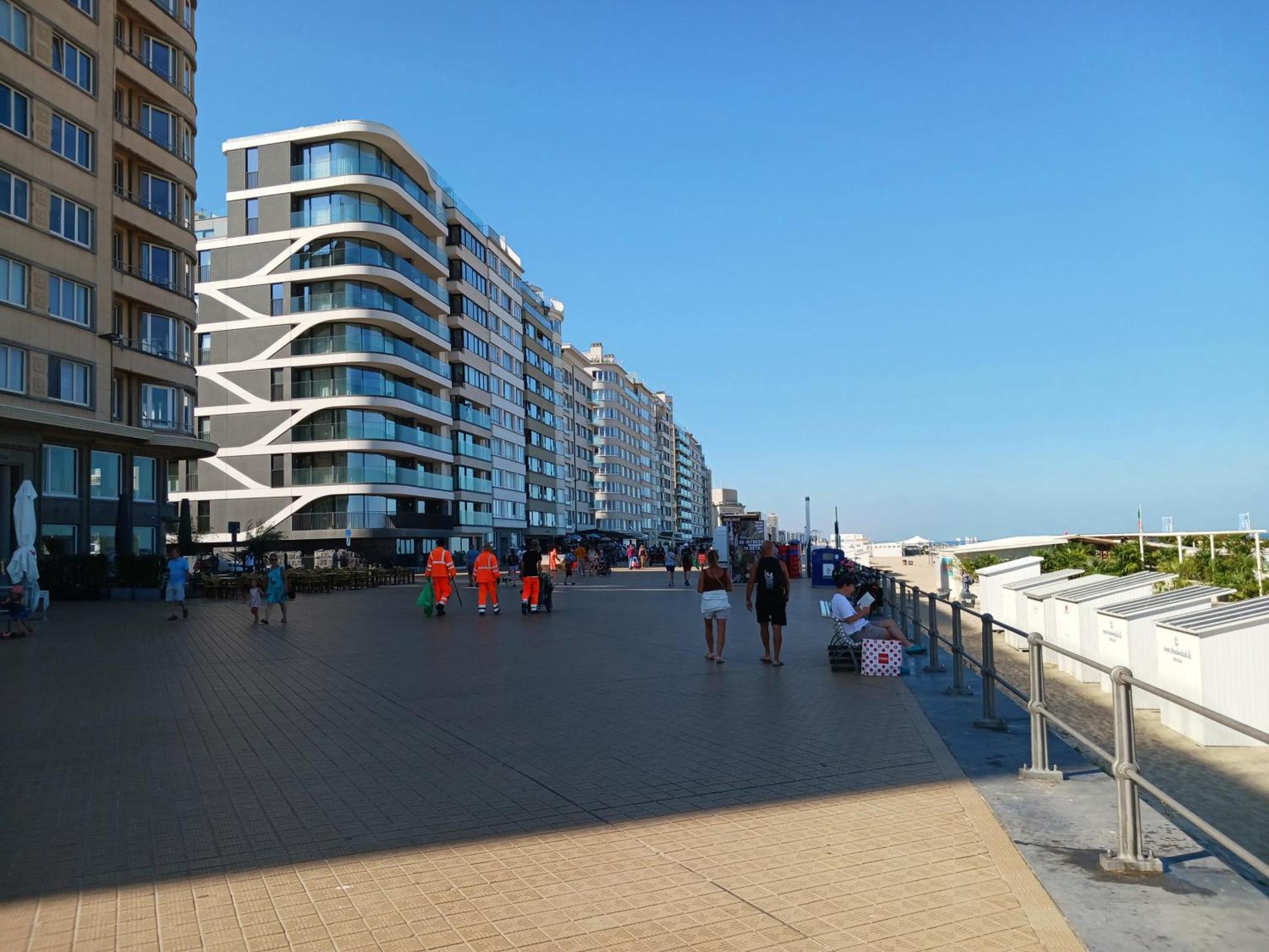 Betsy Met Direct Zeezicht Ostende