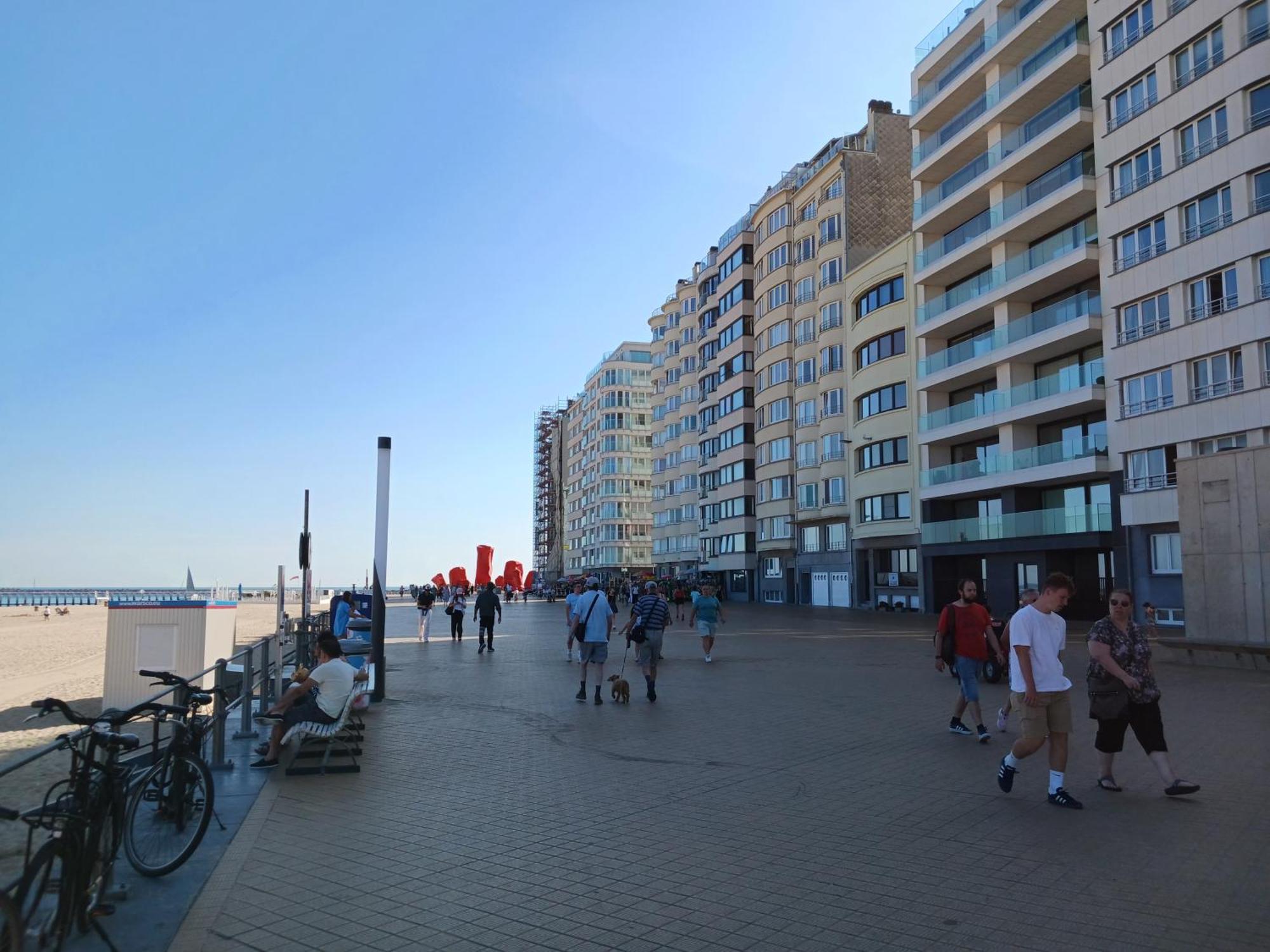 Betsy Met Direct Zeezicht Appartement